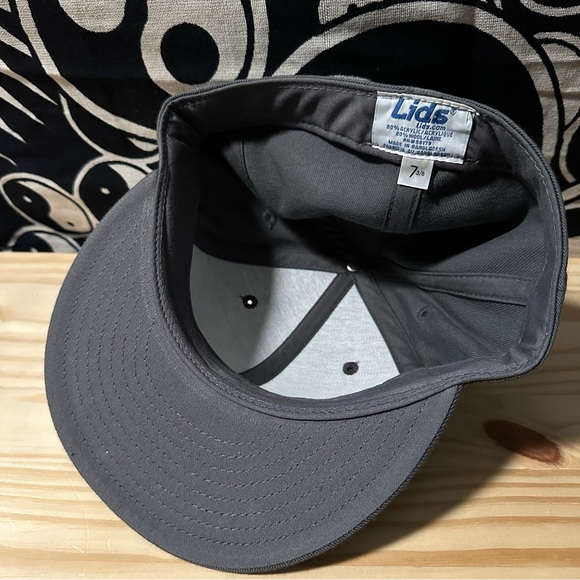 UNBRANDED Grey Lids Brand Fitted 7 3/8 Hat - Picture 3 of 3